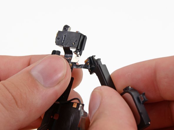 Remplacement de l'enceinte du haut-parleur de l'iPhone 5, Enceinte du haut-parleur: étape 36, image 1 de 3