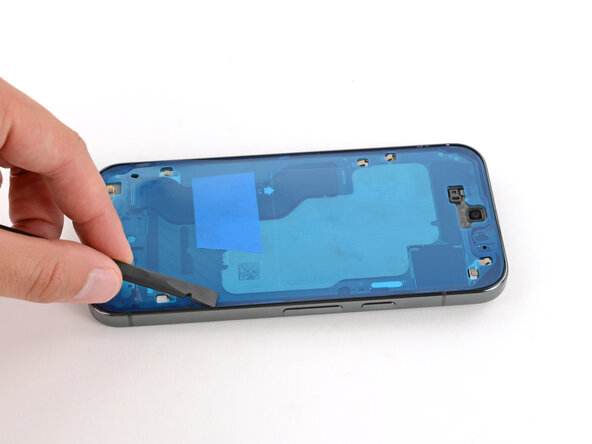 Google Pixel 10 Pro Screen Replacement, Secure the adhesive: crwdns2935265:023crwdnd2935265:01crwdnd2935265:03crwdne2935265:0