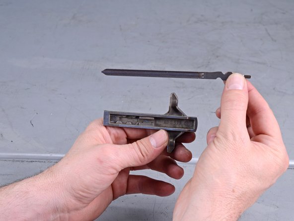 Dewalt Nailers DCN680D1 2018 Driver Blade Replacement: crwdns2935265:015crwdnd2935265:03crwdnd2935265:03crwdne2935265:0