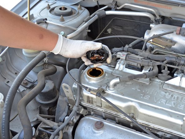 2002-2007 Mitsubishi Lancer Oil Change (2.0L I4 DOHC): crwdns2935265:012crwdnd2935265:02crwdnd2935265:03crwdne2935265:0