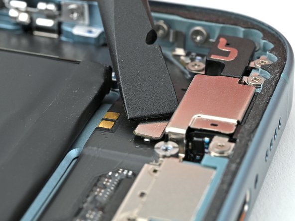 iPhone 16 Plus Microphone Replacement, Connect the microphone: crwdns2935265:039crwdnd2935265:02crwdnd2935265:02crwdne2935265:0