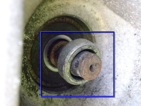 Piaggio X9 500 Rear Wheel Removal: crwdns2935265:06crwdnd2935265:02crwdnd2935265:02crwdne2935265:0