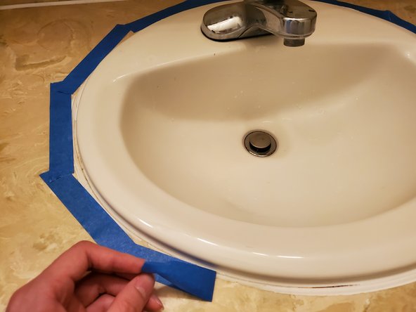 How to re-caulk a bathroom sink: adım 7, 3 resimden 2.