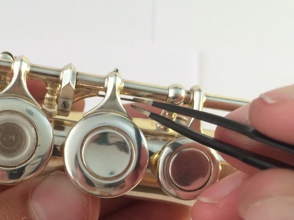 Repairing Flute Felt Key Pads: crwdns2935265:032crwdnd2935265:03crwdnd2935265:03crwdne2935265:0