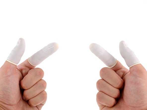 Google Pixel 10 Battery Replacement, Use finger stalls: 25 단계, 이미지 1개 중 1개