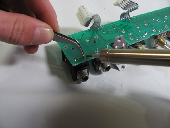 Fender 65 Twin Reverb Input Jack Replacement: crwdns2935265:05crwdnd2935265:02crwdnd2935265:03crwdne2935265:0