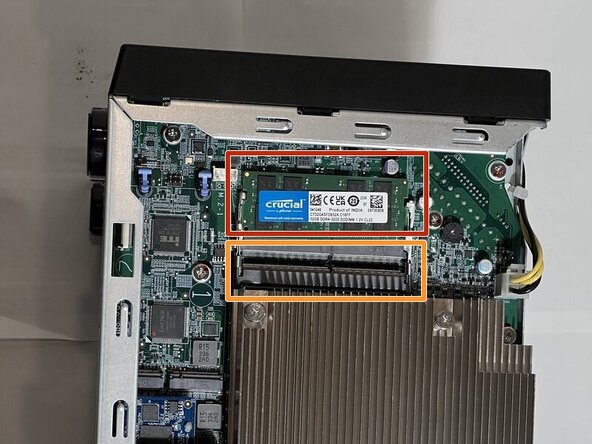 QNAP TVS-h874T RAM Replacement: passo 5, imagem 2 %32
