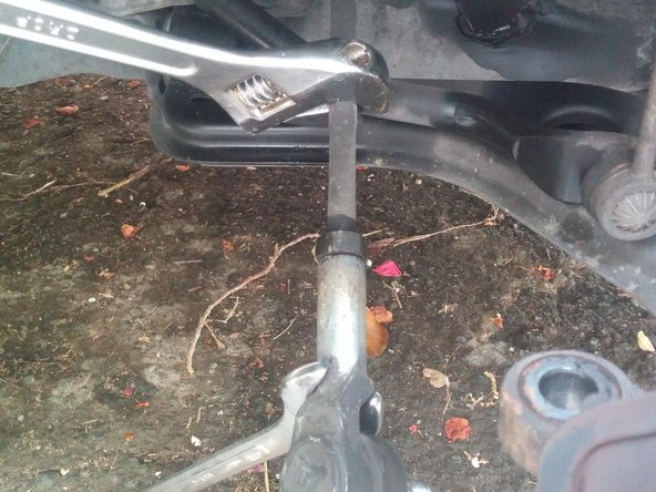 2000 Saturn tie rod ends Replacement, Remove tie rod end.: crwdns2935265:06crwdnd2935265:02crwdnd2935265:03crwdne2935265:0