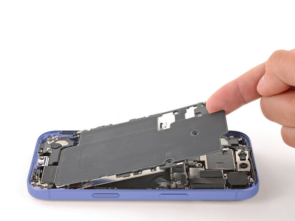 iPhone 17 Pro Battery Replacement, Remove the battery: crwdns2935265:025crwdnd2935265:02crwdnd2935265:03crwdne2935265:0