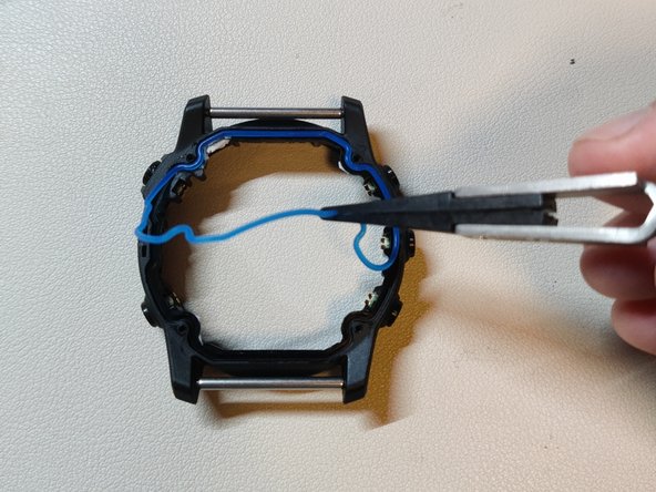 Garmin fēnix 7X Teardown, Before re-installing the back plate, re-install back plate gasket: crwdns2935265:09crwdnd2935265:02crwdnd2935265:03crwdne2935265:0