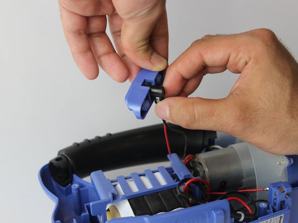 Shark Cordless Pet Perfect Charging Port Replacement: crwdns2935265:03crwdnd2935265:02crwdnd2935265:03crwdne2935265:0