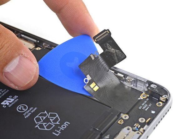 iPhone 6s Plus Rear Case Replacement: crwdns2935265:065crwdnd2935265:03crwdnd2935265:03crwdne2935265:0