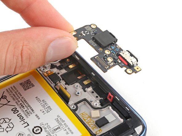 Motorola Moto G Stylus 5G (2022) Screen Replacement, Remove the daughterboard: crwdns2935265:032crwdnd2935265:03crwdnd2935265:03crwdne2935265:0