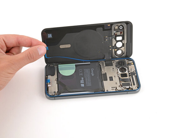 Google Pixel 10 Pro XL USB‑C Board Replacement, Remove the remaining liners: 52 단계, 이미지 3개 중 1개