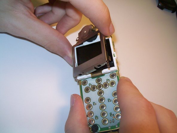 Motorola C139 Speaker Replacement, Speaker: crwdns2935265:010crwdnd2935265:02crwdnd2935265:03crwdne2935265:0