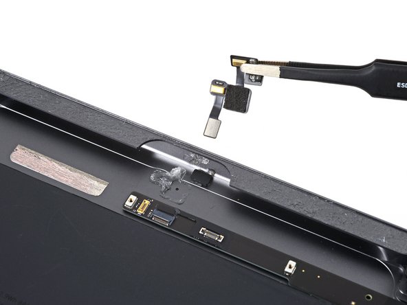 iPad 9 Microphone Assembly Replacement