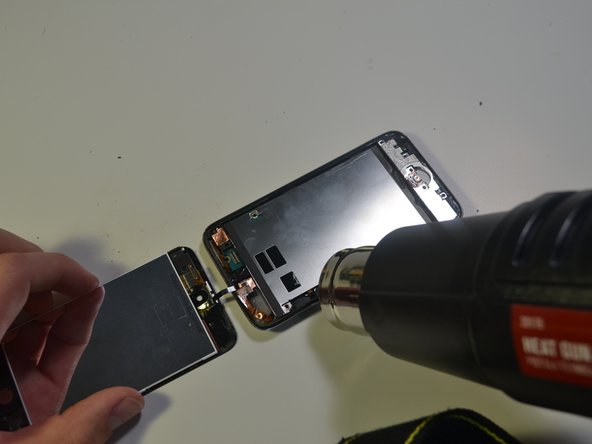 iPod Touch 4th Generation 30 Pin Dock Connector Replacement: crwdns2935265:07crwdnd2935265:02crwdnd2935265:03crwdne2935265:0