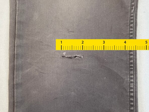 Make a Fabric Patch, Measure the damage: crwdns2935265:04crwdnd2935265:02crwdnd2935265:02crwdne2935265:0