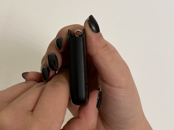 How to Replace a 2017 Honda HR-V Smart Key Battery, Putting key fob back together: step 5, image 2 of 2