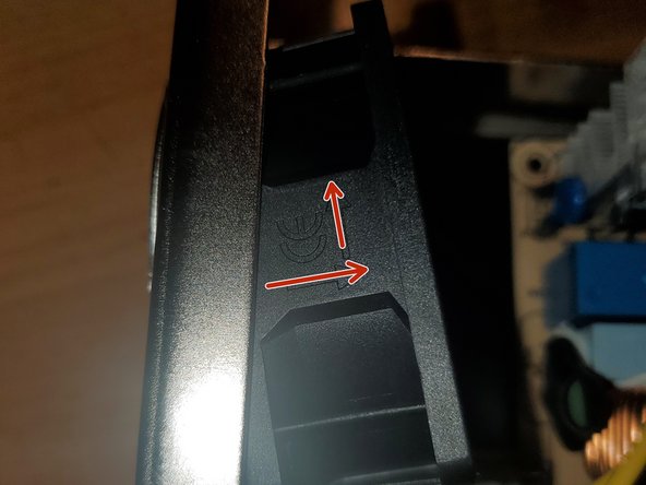 Meanwell SE-600-24 Fan Replacement, Disassembly: crwdns2935265:03crwdnd2935265:02crwdnd2935265:02crwdne2935265:0