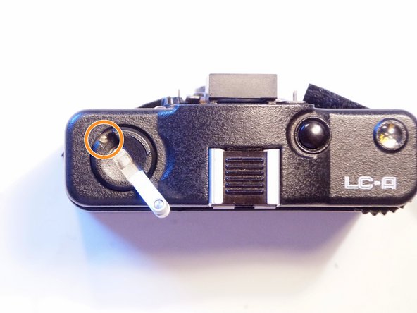 Lomo LC-A sticky shutter repair, top cover removal: crwdns2935265:06crwdnd2935265:03crwdnd2935265:03crwdne2935265:0