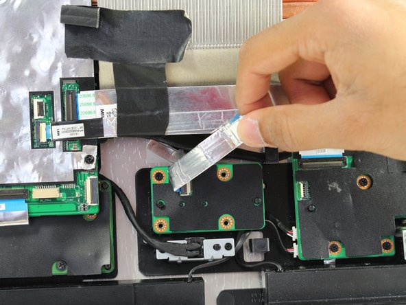 Asus Zen AiO Pro Z240IC Ethernet/LAN Port Replacement: passo 8, immagine 2 di 3