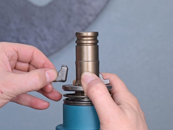 How to Service the Makita Jack Hammer HM1203C 2010: step 17, image 2 of 3