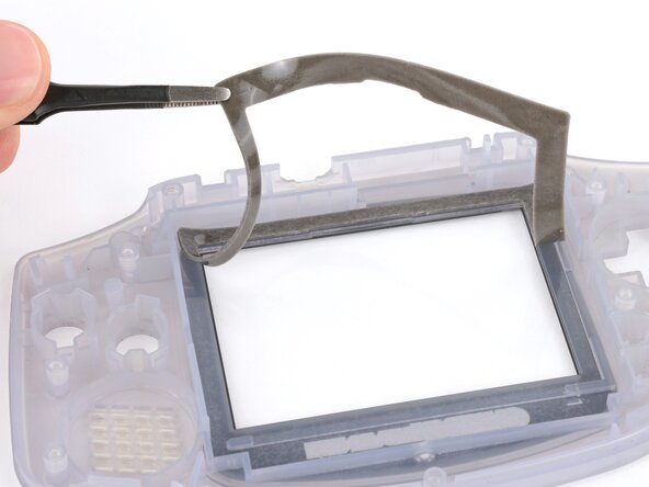 How to Reshell Your Game Boy Advance, Transfer the screen gasket: crwdns2935265:021crwdnd2935265:01crwdnd2935265:03crwdne2935265:0