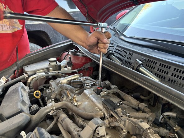 Lexus CT200h Spark Plugs Replacement: step 6, image 3 of 3