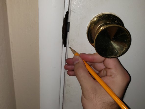 Soundproofing a Door with Door Gap Tape: 3 단계, 이미지 3개 중 3개