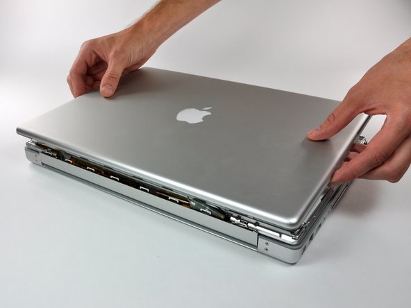 PowerBook G4 Aluminum 15" 1.67 GHz Display Inverter Replacement: crwdns2935265:010crwdnd2935265:02crwdnd2935265:03crwdne2935265:0