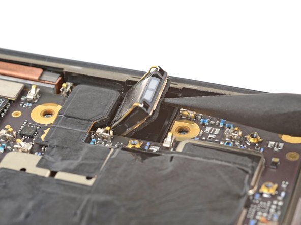 Motorola Edge 5G UW (2022) Earpiece Speaker Replacement, Remove the earpiece speaker: 20 단계, 이미지 3개 중 2개