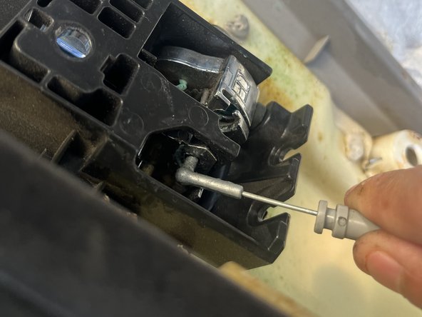 2006 Infiniti G35 Coupe Passenger Side Door Checker Replacement: crwdns2935265:06crwdnd2935265:02crwdnd2935265:03crwdne2935265:0