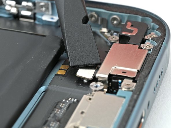 iPhone 16 Plus Microphone Replacement, Connect the microphone: crwdns2935265:039crwdnd2935265:01crwdnd2935265:02crwdne2935265:0