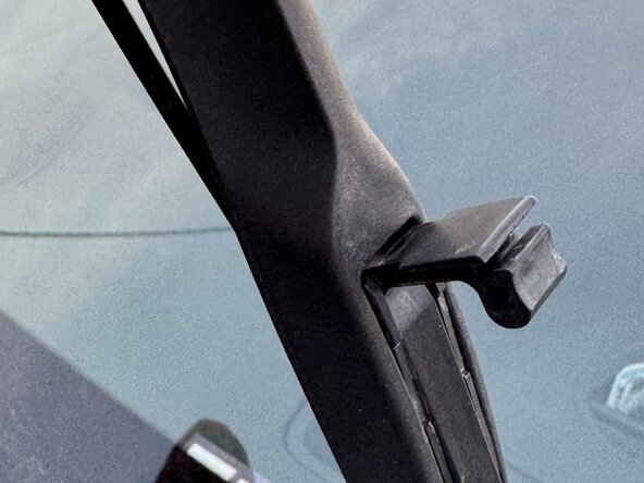 2022 Chevrolet Silverado Windshield Wipers Replacement: crwdns2935265:02crwdnd2935265:02crwdnd2935265:03crwdne2935265:0