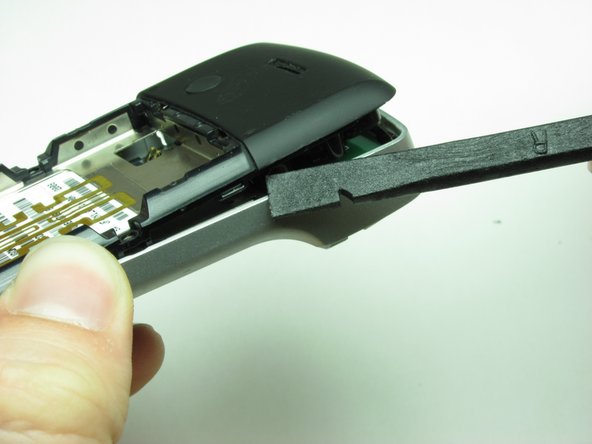 Motorola W385 Bottom Casing Replacement: crwdns2935265:07crwdnd2935265:03crwdnd2935265:03crwdne2935265:0