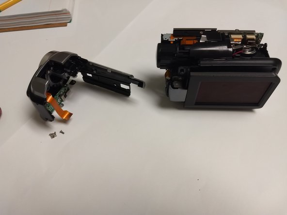 Panasonic SDR-H40P LCD Screen Replacement, Motherboard: crwdns2935265:05crwdnd2935265:02crwdnd2935265:02crwdne2935265:0