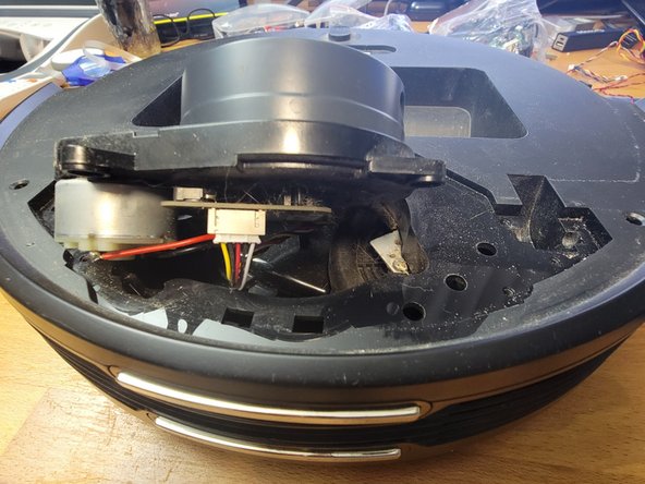 Wyze WVCR200s Wheels Replacement: crwdns2935265:013crwdnd2935265:03crwdnd2935265:03crwdne2935265:0