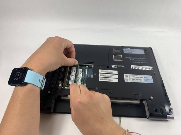 Toshiba Portege R705-P35 RAM Replacement, RAM: crwdns2935265:05crwdnd2935265:02crwdnd2935265:02crwdne2935265:0