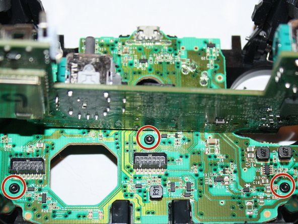 How to Fix a Stuck Button(s) On an Xbox One Controller 1697: crwdns2935265:00crwdnd2935265:01crwdnd2935265:02crwdne2935265:0