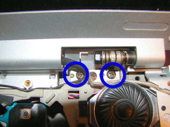 Sony Vaio FZ Teardown: crwdns2935265:05crwdnd2935265:02crwdnd2935265:02crwdne2935265:0