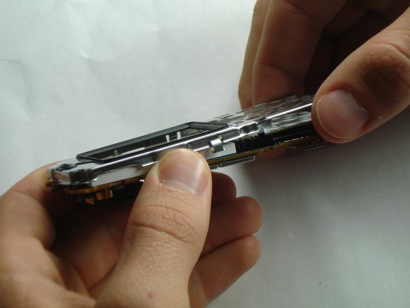 Sony Ericsson W200i LCD Screen Replacement, LCD Screen: crwdns2935265:06crwdnd2935265:02crwdnd2935265:03crwdne2935265:0