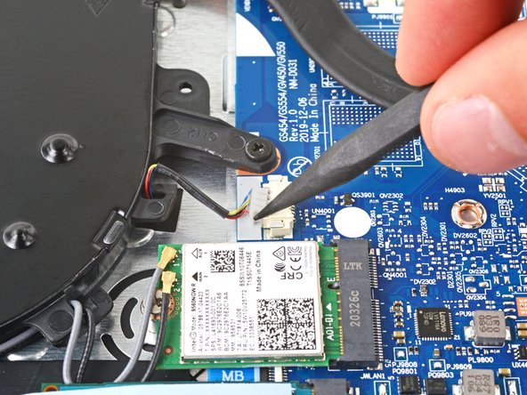 Lenovo IdeaPad 3-15IIL05 Fan Replacement, Disconnect the fan: crwdns2935265:011crwdnd2935265:02crwdnd2935265:03crwdne2935265:0