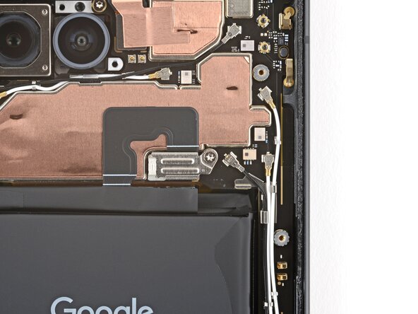 Google Pixel 9a Logic Board Replacement: passo 56, immagine 2 di 2