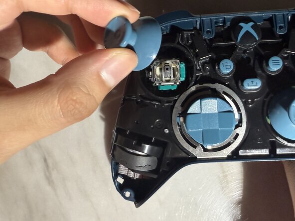 How to Fix Xbox Series (Model 1914) Controller Stick Drift Without Soldering: Schritt 4, Bild 3 von 3