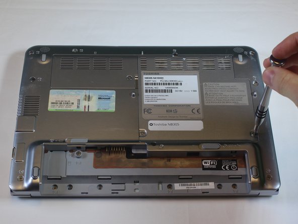 Toshiba NB305 Wifi Card Replacement, Wifi Card: crwdns2935265:04crwdnd2935265:02crwdnd2935265:03crwdne2935265:0