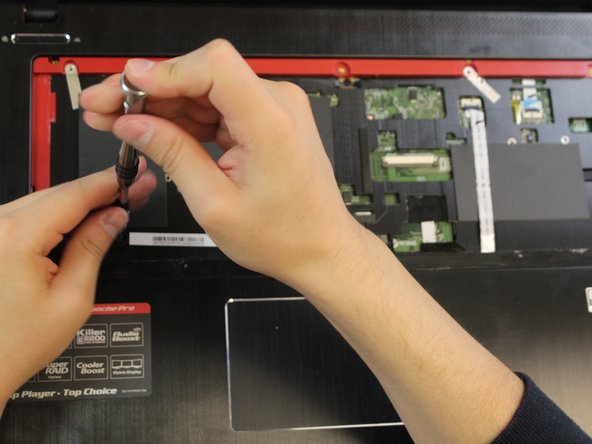 MSI GE70 2PE Apache Pro Touchpad Replacement: crwdns2935265:011crwdnd2935265:02crwdnd2935265:03crwdne2935265:0