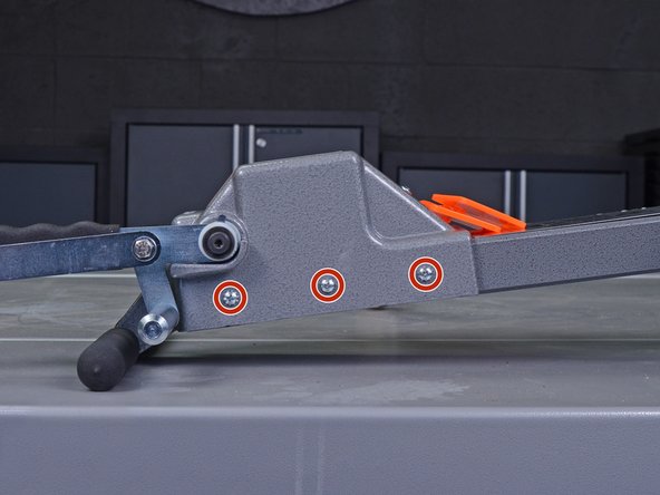 Clarke Floor Sander 07012A 2012 Control Switch Replacement, Remove the control housing screws: crwdns2935265:08crwdnd2935265:02crwdnd2935265:02crwdne2935265:0