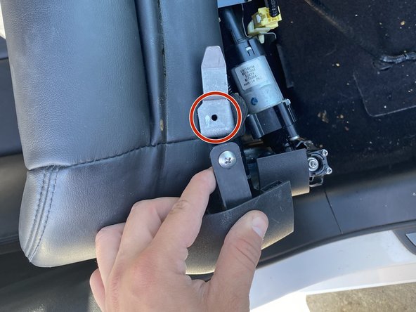 2015 Infiniti Q50 Seat Adjustment Switch Battery Replacement: crwdns2935265:05crwdnd2935265:02crwdnd2935265:02crwdne2935265:0