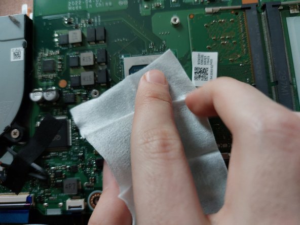 Acer Aspire A515-47 Thermal Paste Replacment, Cleaning up the previous Thermal Paste: crwdns2935265:04crwdnd2935265:02crwdnd2935265:03crwdne2935265:0